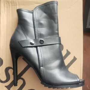 Sleek Black Heeled Ankle Boots